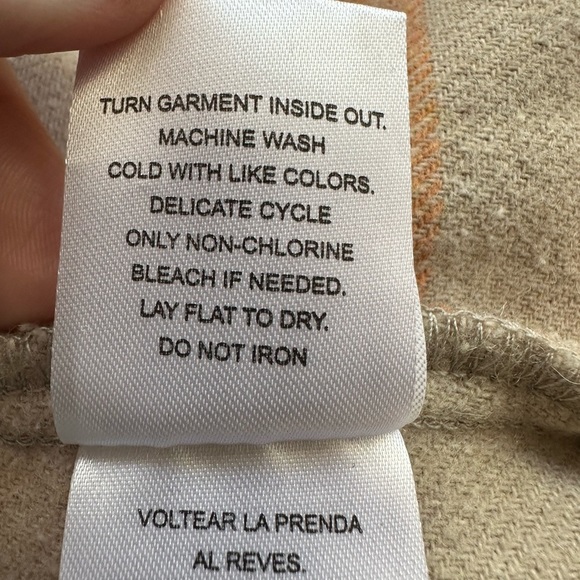 The Mandalorian Plaid Grogu Flannel Jacket / Shacket Button Down Size XL 14/16 - Picture 13 of 15